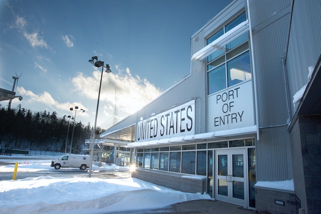 Exterior view of United States Port of Entry Building in the winter.