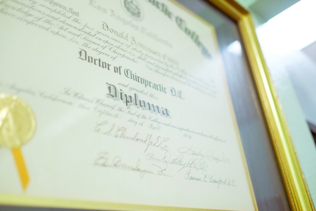 Education Translation Services: The Ultimate Guide 4 A diploma certificate in a frame.
