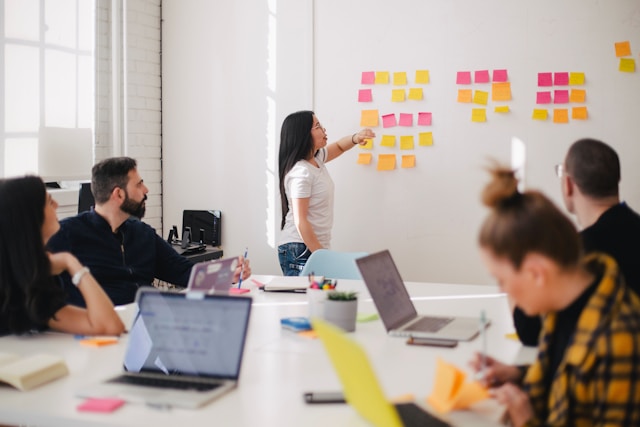 What Is Localization in the Translation Industry? 8 Team members discuss and strategize.